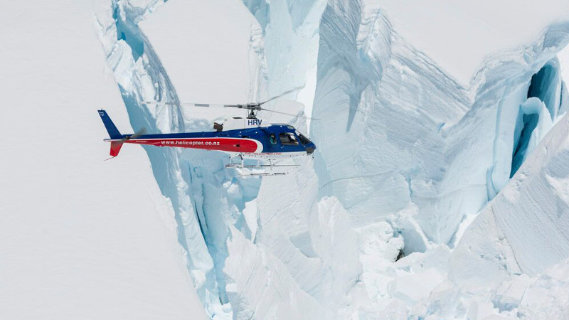 Take to the skies on a thrilling helicopter flight over the Franz Josef or Fox Glaciers!
